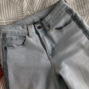 Stradivarius high rise Stretching Denim Jean size 2 US